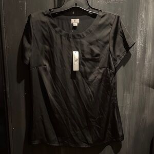 New JCPenney Worthington Women's Black Top Size Medium Short Sleeve Shirt Shiny